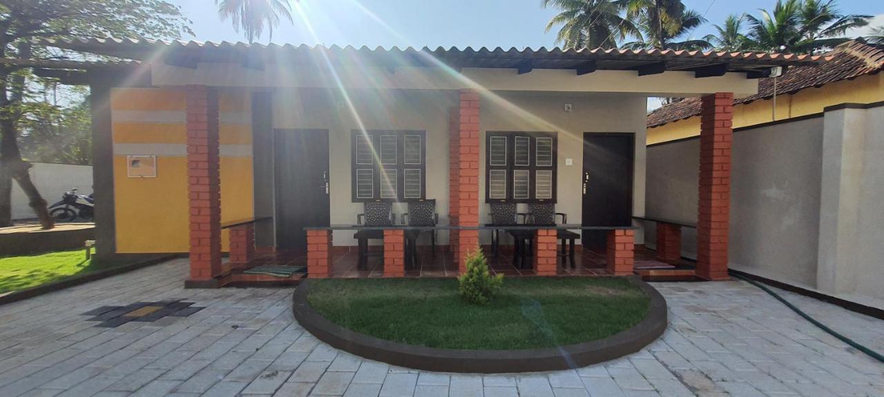 Coastal Hideoout Family Cottages Malpe Exterior photo